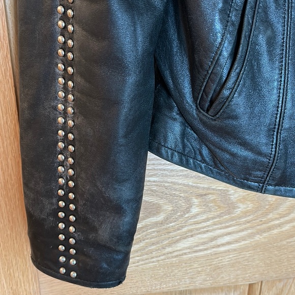 Harley Davidson heavy black leather jacket with silver studding. XS - Picture 6 of 9
